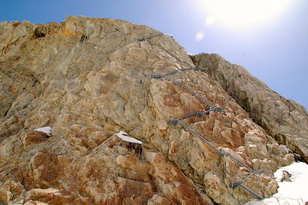 Der Killer: Die Stufen zur Konkordiahütte