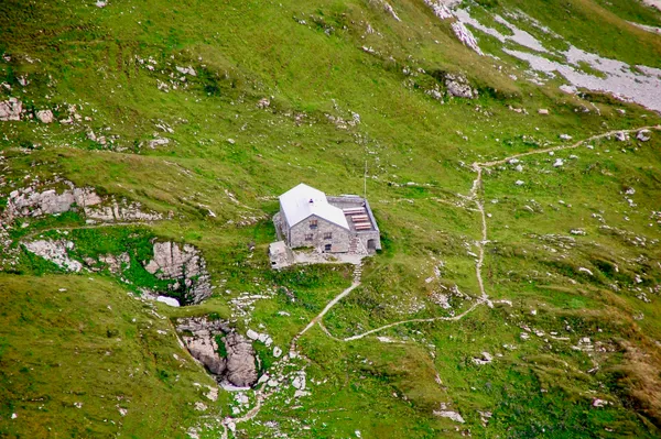 Tiefblick zur Zwinglipasshütte