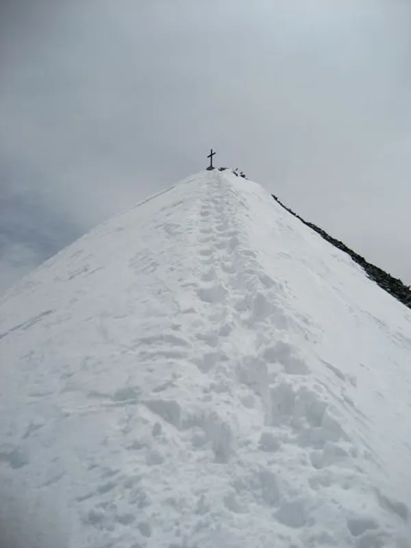 Dieses Gipfelkreuz will heute einfach nicht näherkommen