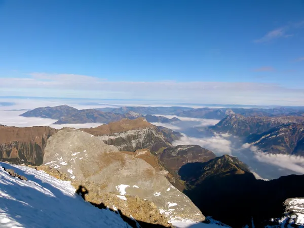 Blick über den Oberbauenstock zur Rigi und den Mythen