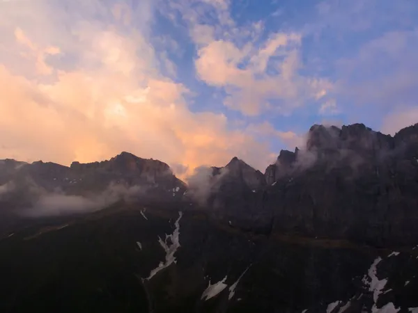Schöne Abendstimmung auf der Fridolinshütte