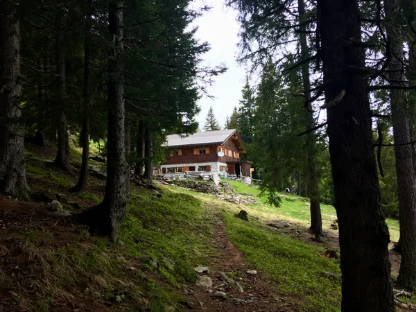 Idyllisch gelegen: Die Capanna Pian d’Alpe.