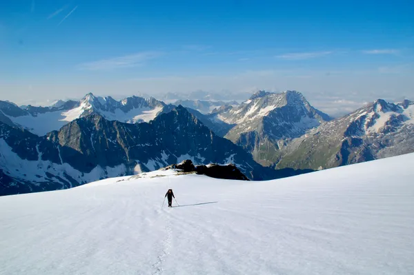 Andi im Aufstieg über den Glacier de la Ruinette