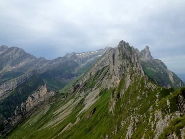 Blick in Richtung Läden, hinten der Säntis