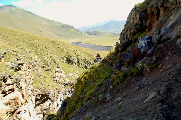 Schlucht oberhalb des Base Camps