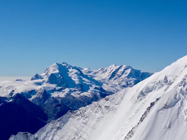 Monte Rosa und Liskamm, davor der Weisshorn-Ostgrat