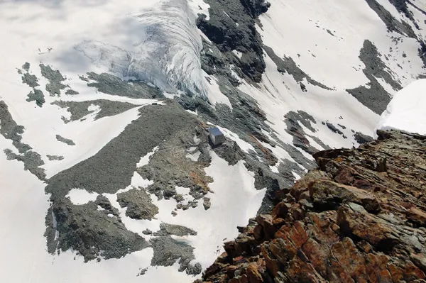 Tiefblick vom Diablon des Dames zur neuen Cabane de Tracuit