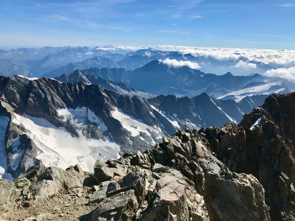 Aussicht nach Osten – bis zu Säntis und Glärnisch