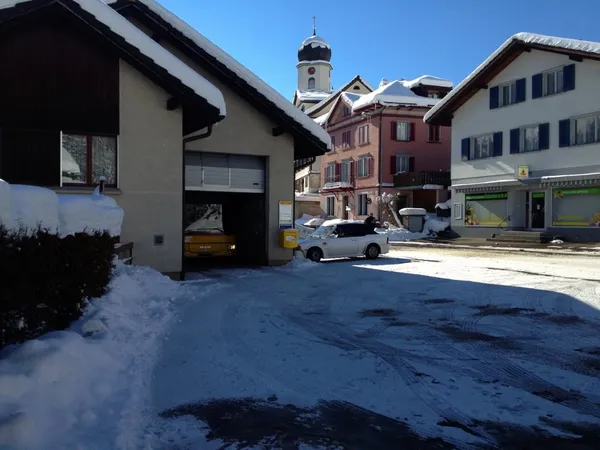 Libingen: Das Postauto fährt vor