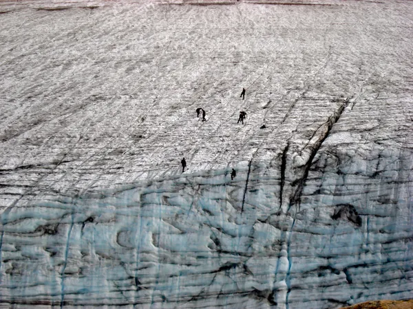 Abseilübungen bei der Hütte