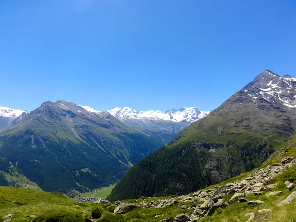 Oberrothorn, ein bisschen Monte Rosa, Liskamm, Breithorn, Mettelhorn