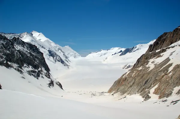 Im Aufstieg zur Grünhornlücke - Blick zur Lötschenlücke