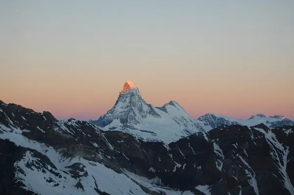Matterhorn mit ersten Sonnenstrahlen