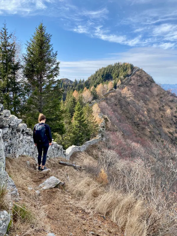 Entlang der Polenmauer