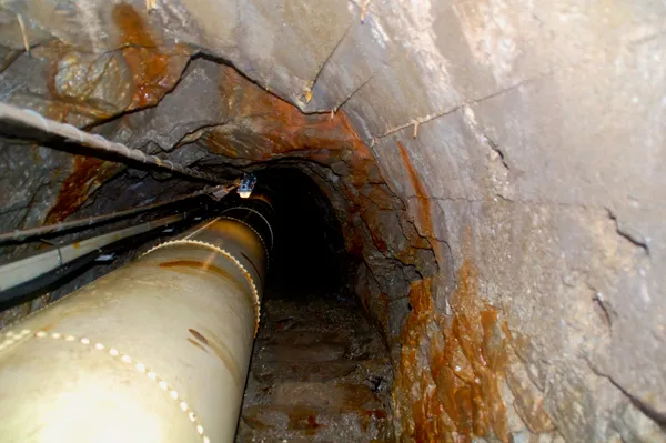 Und jetzt 2km durch den Stollen…