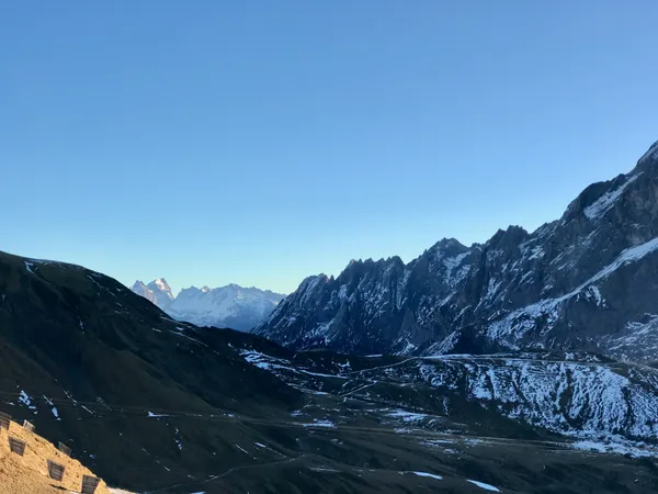 Blick vom First in Richtung Titlis, rechts die Engelhörner