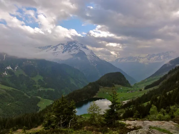 Idyllisch: Golzerensee und Golzeren