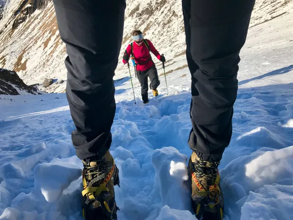 Angenehmer Aufstieg durch die Grossi Chrinne dank Steigeisen
