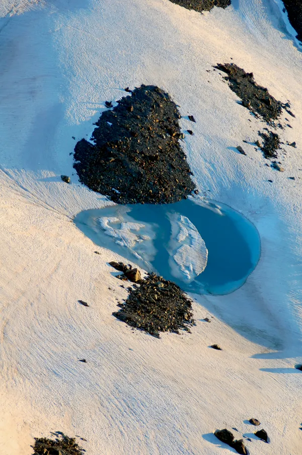 Eines der beiden Seelein unterhalb des Col de Lire Rose