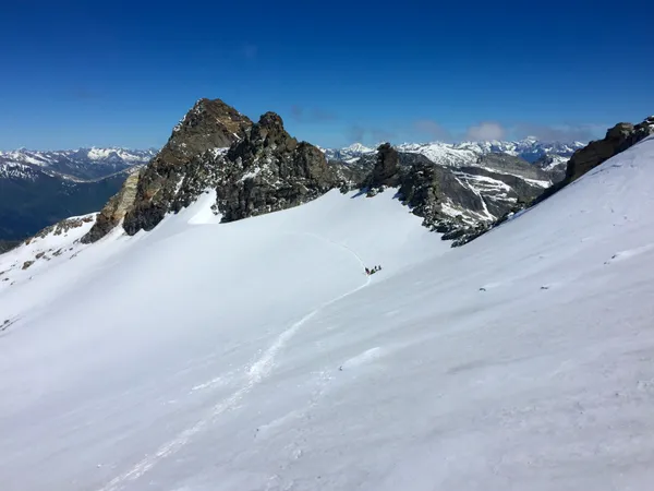 Abstieg über den Gletscher