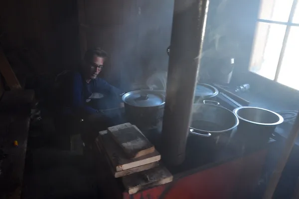 Einfeuern auf der Berglihütte