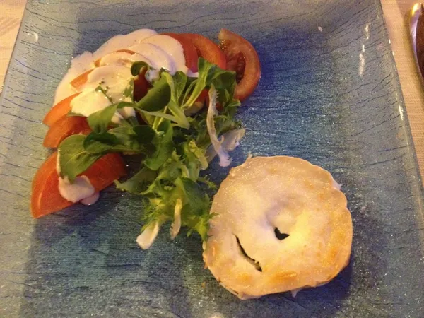 1. Gang - Salat mit Ziegenkäse