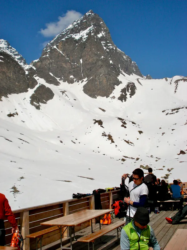 Stolz trohnt der Piz Buin über dem Val Tuoi