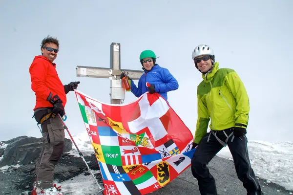 Gipfelfoto von den Erfolgreichen unserer Gruppe