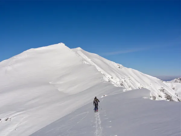 Das doppelgipflige Albristhorn ist in Sichtweite