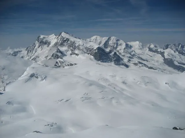 Blick über den Weissgrat zum Monte Rosa-Massiv