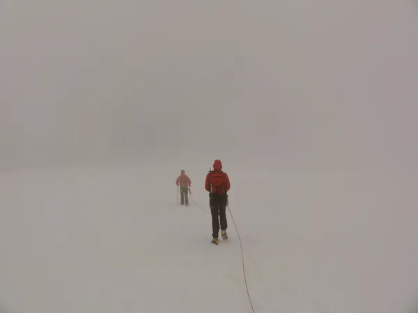 Weiss in weiss am nächsten Morgen beim Abstieg zum Grenzgletscher