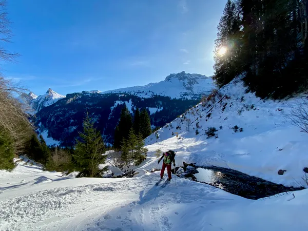 Tragepassage über den Fläschlibach
