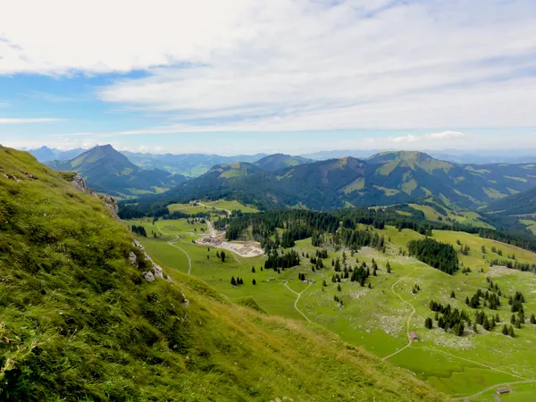 Blick von der Chammhalden zur Schwägalp, wo wacker gebaut wird