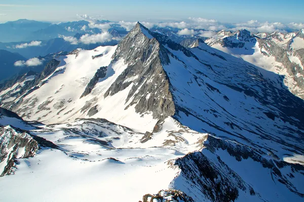 Pizzo d'Andolla, hinten Italien