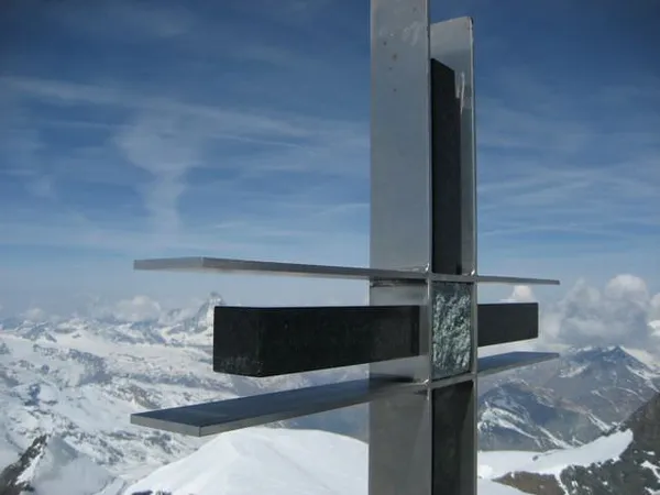 Gipfelkreuz Strahlhorn