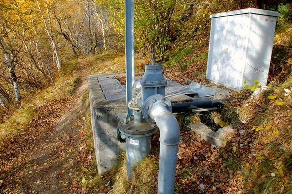 Das rhythmische Tropfen in diesem Wasserschacht hat mich fasziniert