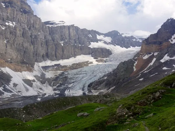 Blick auf den sterbenden Bifertenfirn