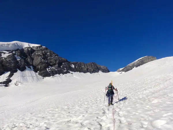 Aufstieg auf dem Bifertenfirn